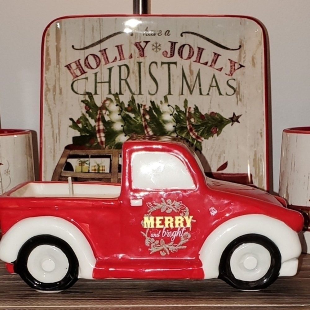 New Red‎ Farmhouse Truck w/ Candle - Christmas Table Decor